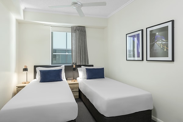 two single beds at 2 Bedroom apartment of Oaks 212 Margaret brisbane hotel