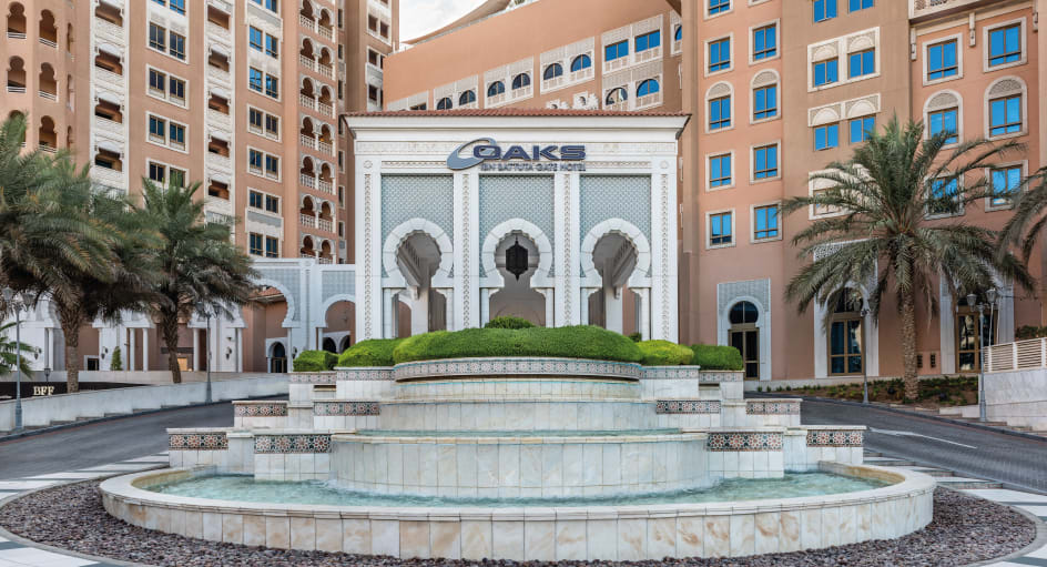 Best friends fountain gate top