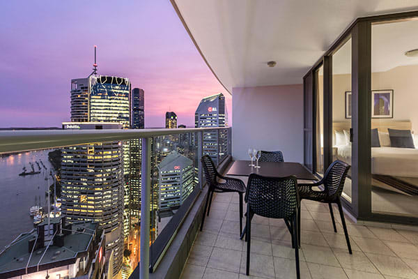Oaks Brisbane Aurora Suites 1 Bedroom Apartment River View