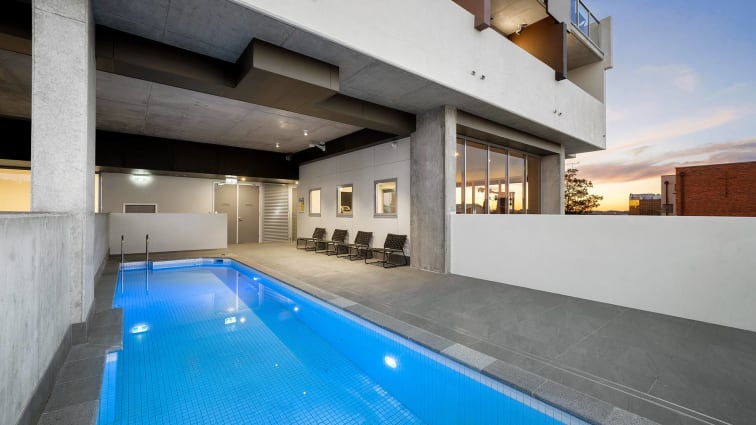 External Pool of Oaks Toowoomba Hotel
