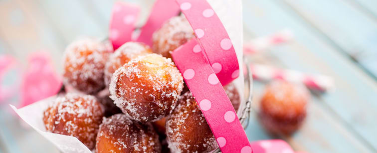 Oaks-Hotels-Melbourne-Festival-Donuts-1312x533