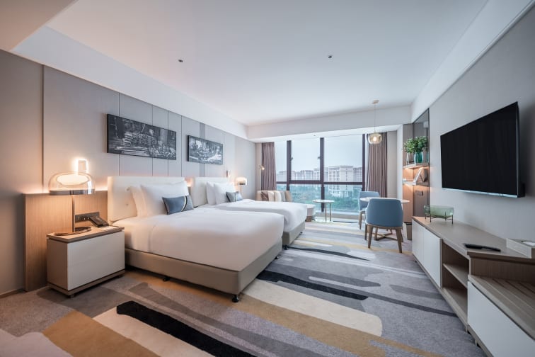 Oaks_Chengdu_At_Cultural_Heritage_Park_Guest_Room_Deluxe_Room