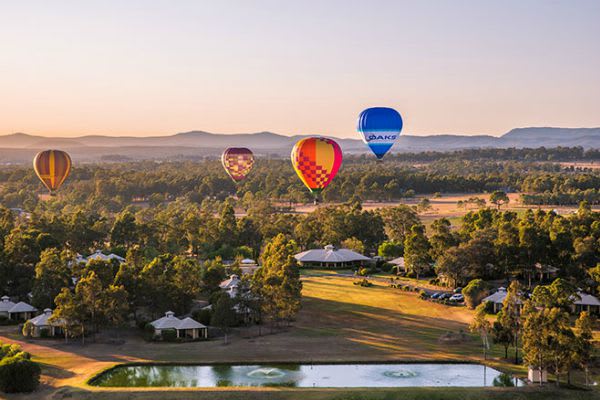 Oaks Hot Air Balloon over Hunter Valley near Oaks Cypress Lakes Resort
