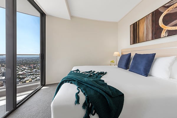 Holiday Apartments Brisbane 1 2 Bedroom Apts At Oaks Brisbane Aurora Suites