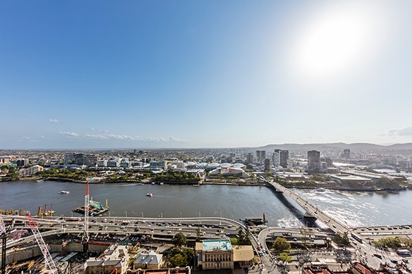 Oaks Brisbane Casino Tower Suites 3 Bedroom Apartment Views of Brisbane River and Southbank