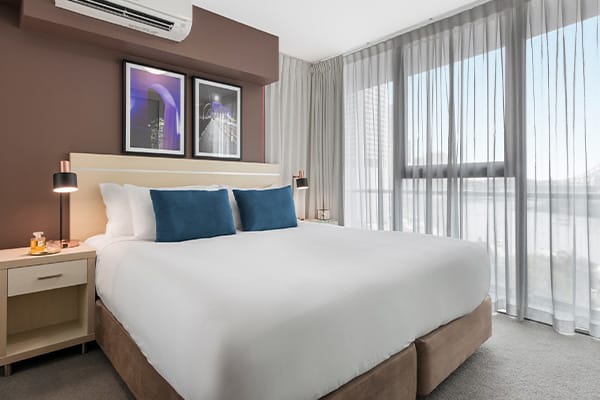 Oaks Brisbane on Felix Suites 1 Bedroom Executive with King Sized Bed and air condition