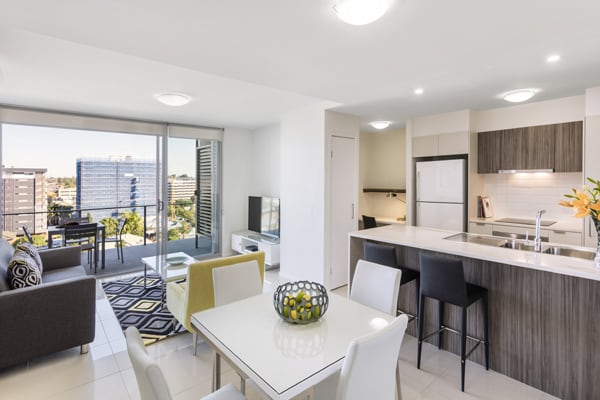 Oaks Woolloongabba 1 Bedroom Executive Dining Kitchen and Living