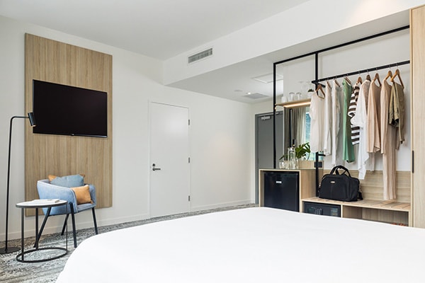 oaks cairns hotel 2 bedroom dual key in 2 600x400
