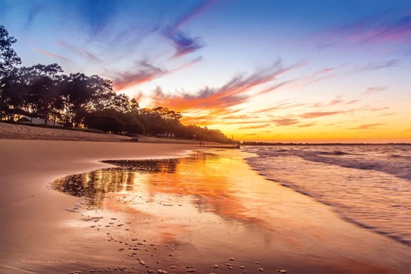 Sunset on beach in Hervey Bay near Oaks Holiday Resort