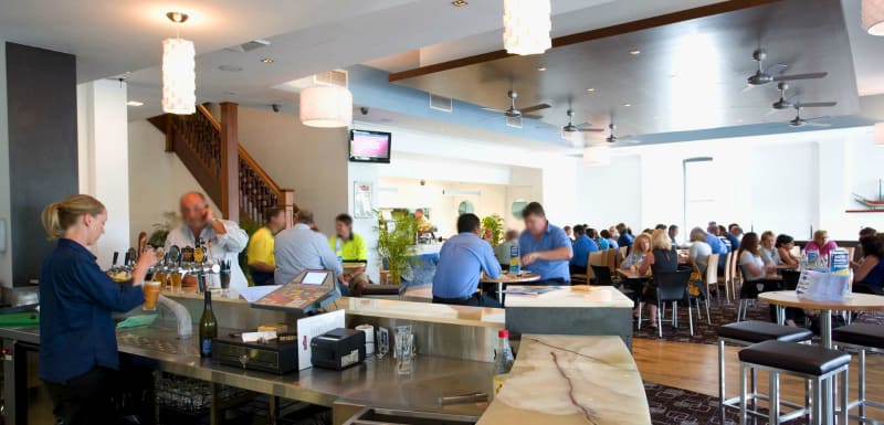 popular restaurant with lots of happy customers enjoying great food at Metropole Hotel restaurant near Oaks Metropole Hotel in Townsville