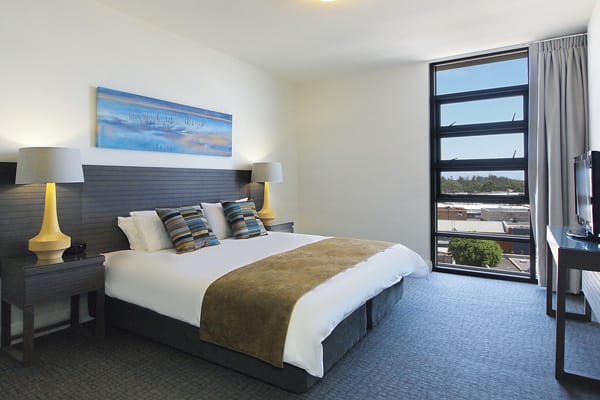 2 bedroom apartment with air conditioning and Wi-Fi close to the beach at Mon Komo Hotel in Redcliffe