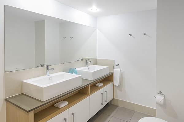 clean bathroom 2 bedroom resort room port douglas