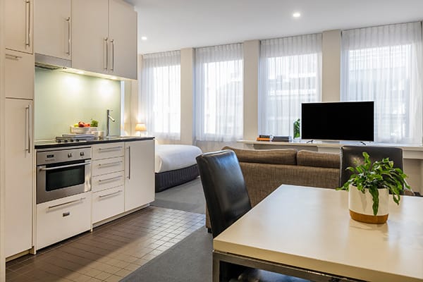 Oaks Melbourne on Collins Suites Cosmo Apartment Living