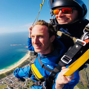 Great Australian Bucket list writer Robin Esrock Skydiving near Hunter Valley, Oaks Cypress Lakes