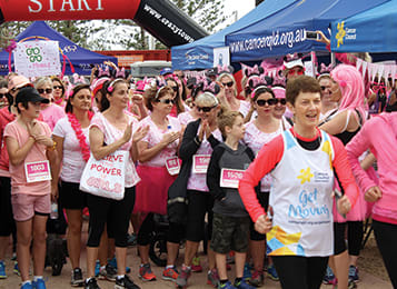 Walk for Women's Cancer participants at start line, Alexandra Headlands 2018
